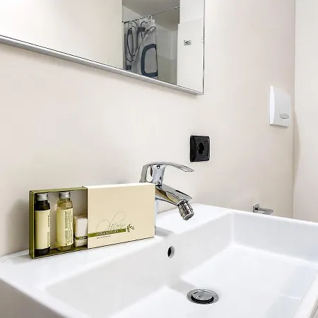 Ai Piedi Del Castello / 4pl / Apt. Full * Verona
