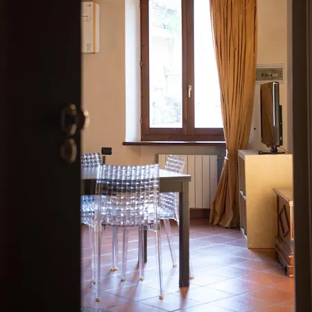 Ai Piedi Del Castello / 4pl / Apt. Full