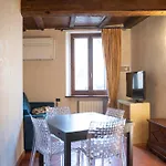 Ai Piedi Del Castello / 4pl / Apt. Full *