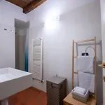Ai Piedi Del Castello / 4pl / Apt. Full 아파트