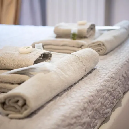 Ai Piedi Del Castello / 4pl / Apt. Full
