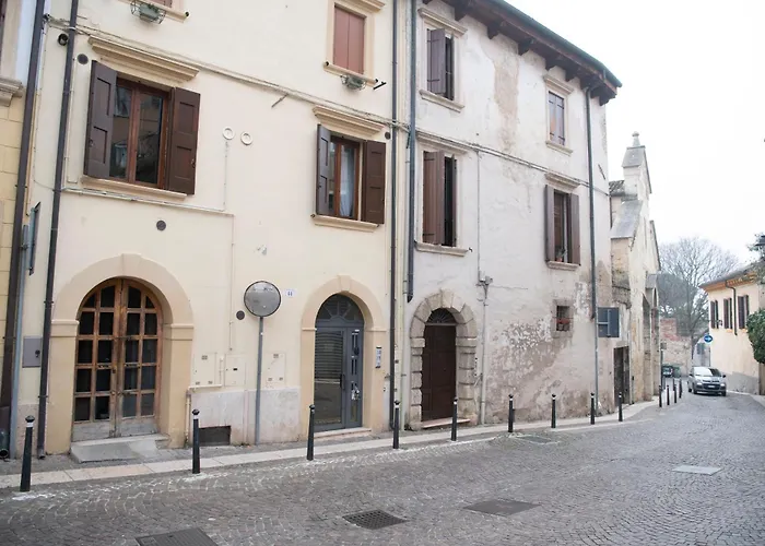 Ai Piedi Del Castello / 4pl / Apt. Full Lejlighed *